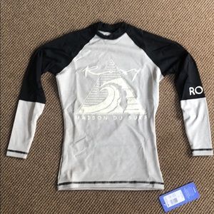 Roxy surf rashguard